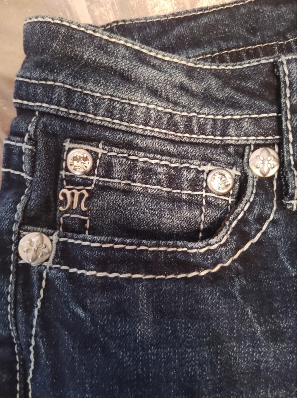Miss Me Dark Blue Bootcut Jeans with Embroidered Pockets!! NWT ✅ Mid-Rise - Picture 13 of 16